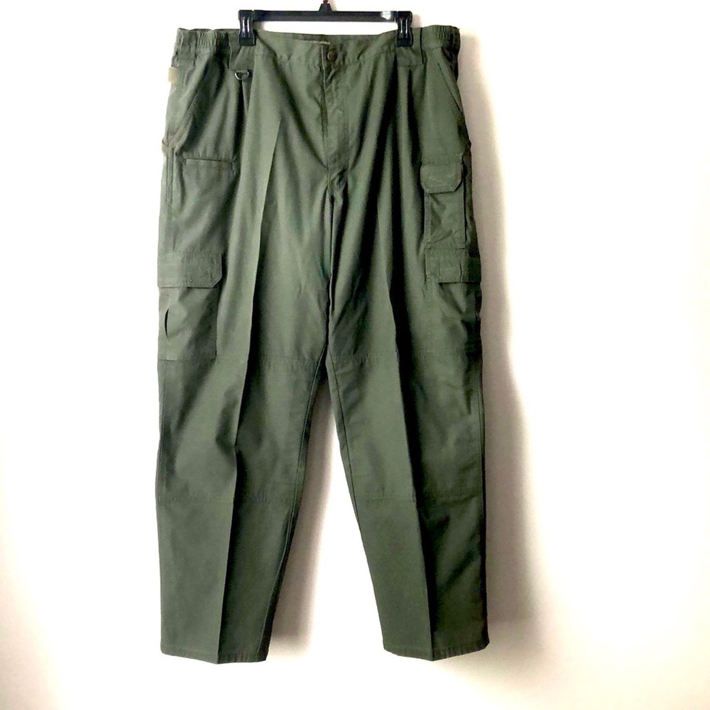 5.11 Tactical Army Green Multi-Pocket Pants size 42/32
